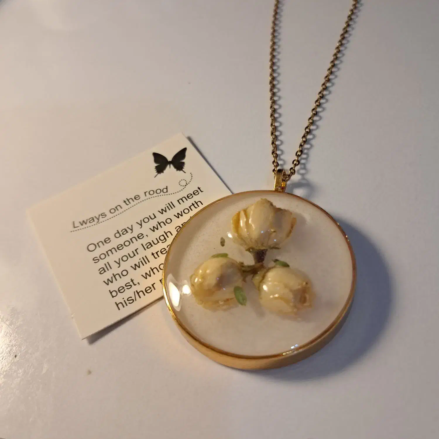 گردنبند رزین غنچه سفید روز مادر رومانتویی|جواهرات|قم, انسجام|دیوار