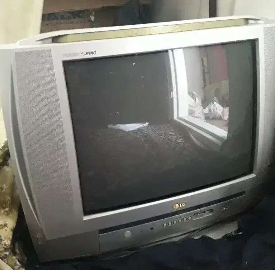 تلویزیون 21اینج ال جی کاملا سالم|تلویزیون و پروژکتور|رفسنجان, |دیوار