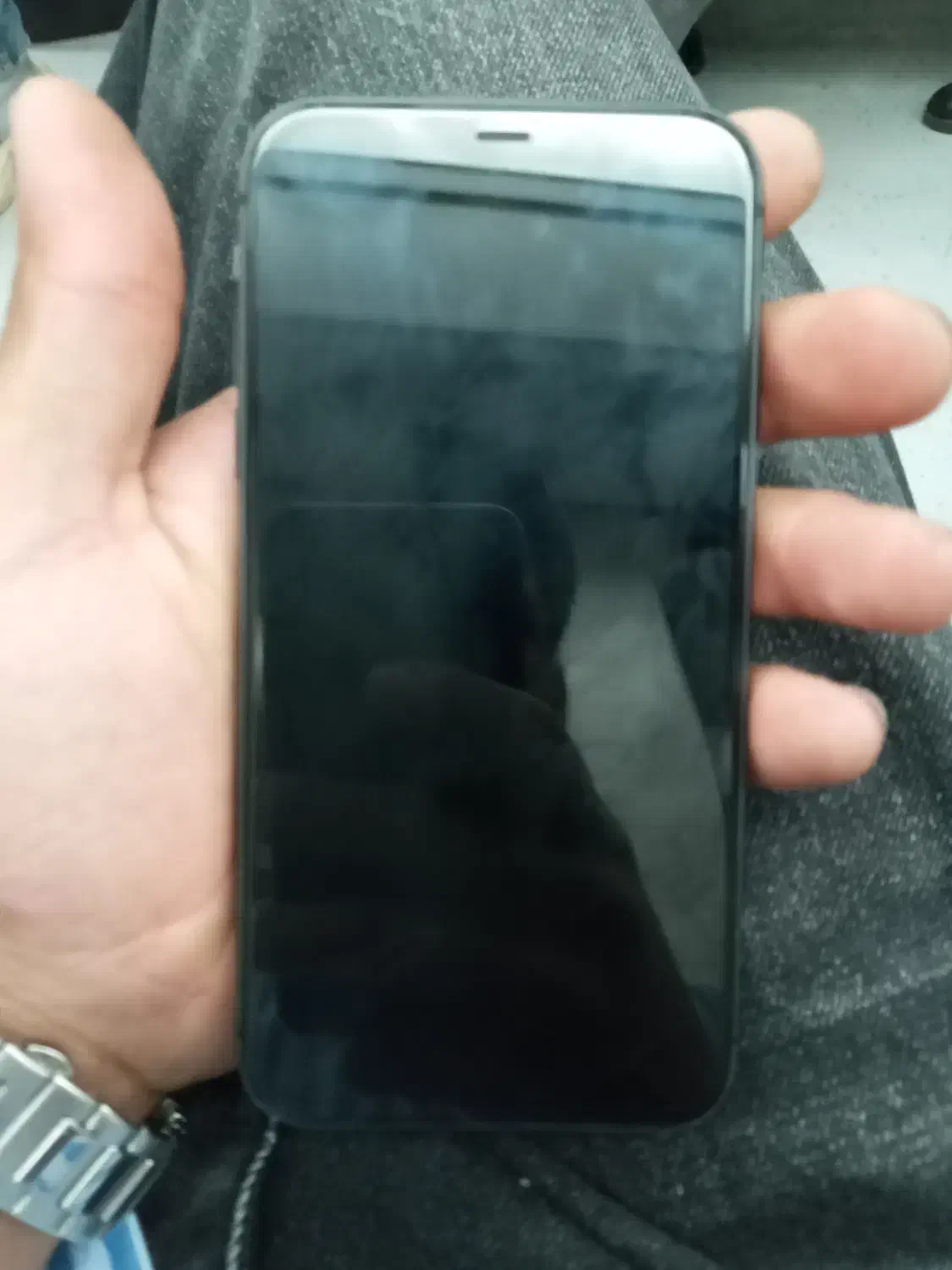 ایفون ۱۱  iPhone 11|موبایل|رباط‌کریم, رباط‌کریم|دیوار