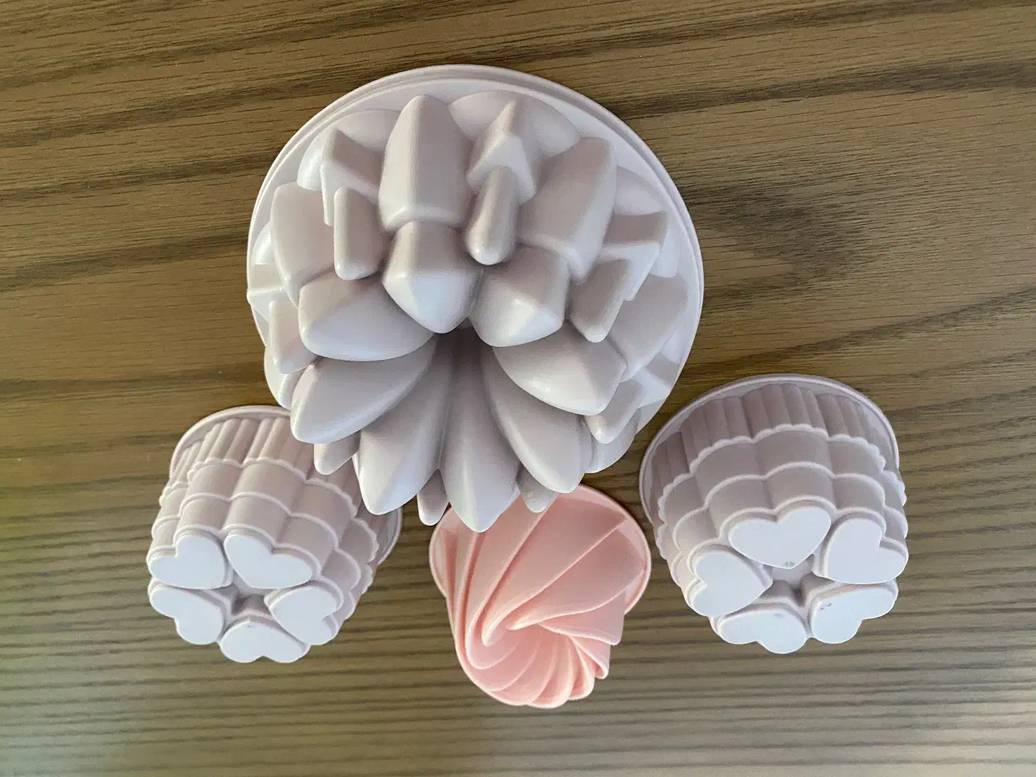 قالب ژله سیلیکونی|ظروف پخت‌وپز|ابهر, |دیوار