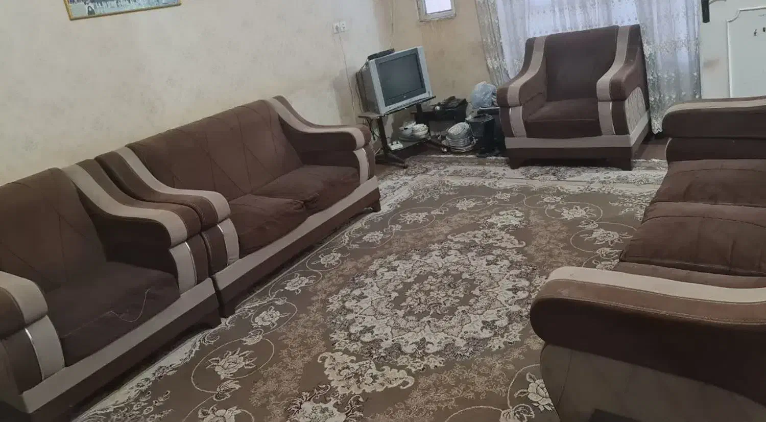 مبل راحتی|مبلمان خانگی و میز عسلی|قم, چهار مردان|دیوار