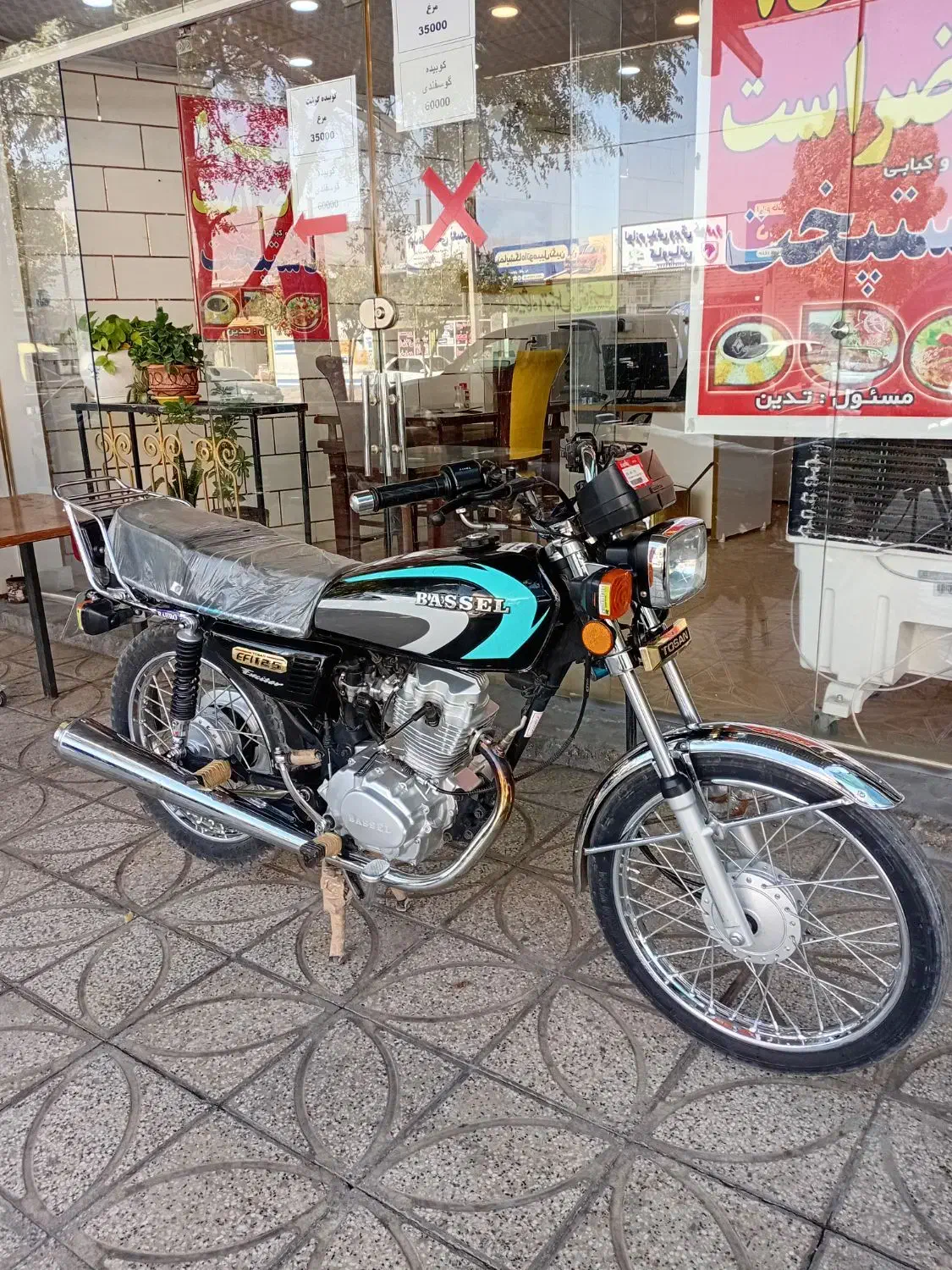 باسل مدل۱۴۰۱.رهرو فابریک مدل ۹۸ مدارک کامل|موتورسیکلت|فیروزآباد (فارس), |دیوار