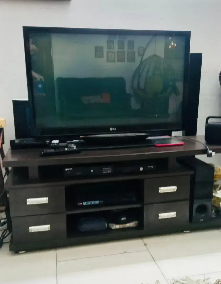 تلویزیون 42 اینچ|تلویزیون و پروژکتور|پاکدشت, پاکدشت (مامازند)|دیوار