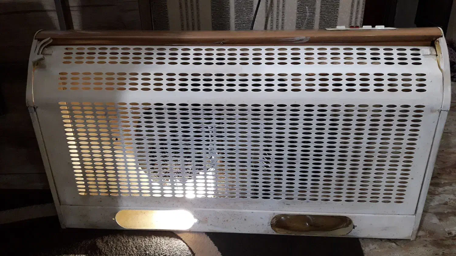 هود|هود|خمام, |دیوار