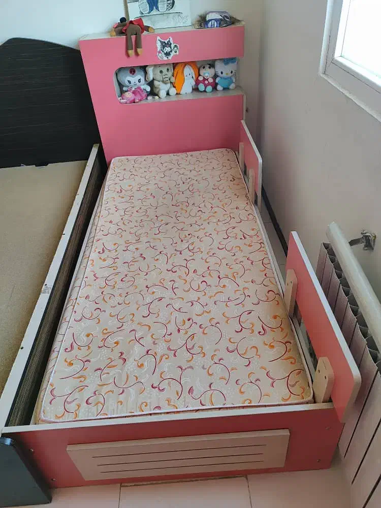 تخت|تخت و سرویس خواب|پردیس, فاز ۱۱|دیوار