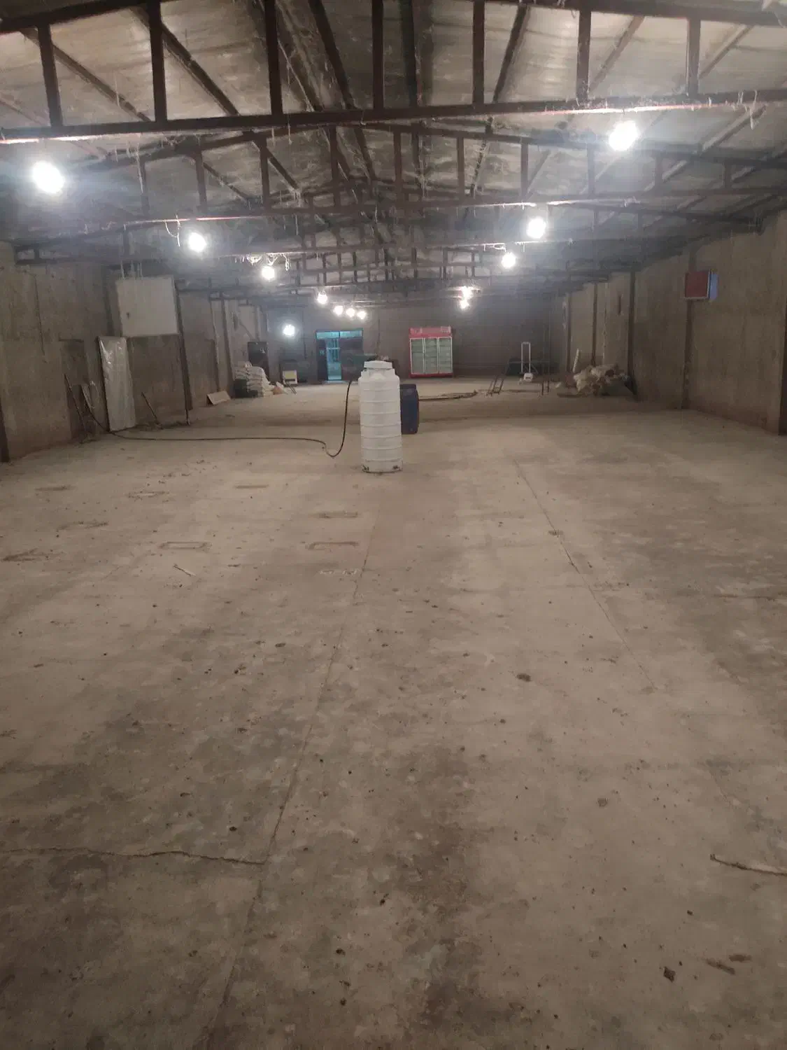 اجاره سوله ۵۰۰ متری با ۳۰۰ متر محوطه در ورامین|اجارهٔ دفتر صنعتی، کشاورزی، تجاری|جوادآباد, |دیوار