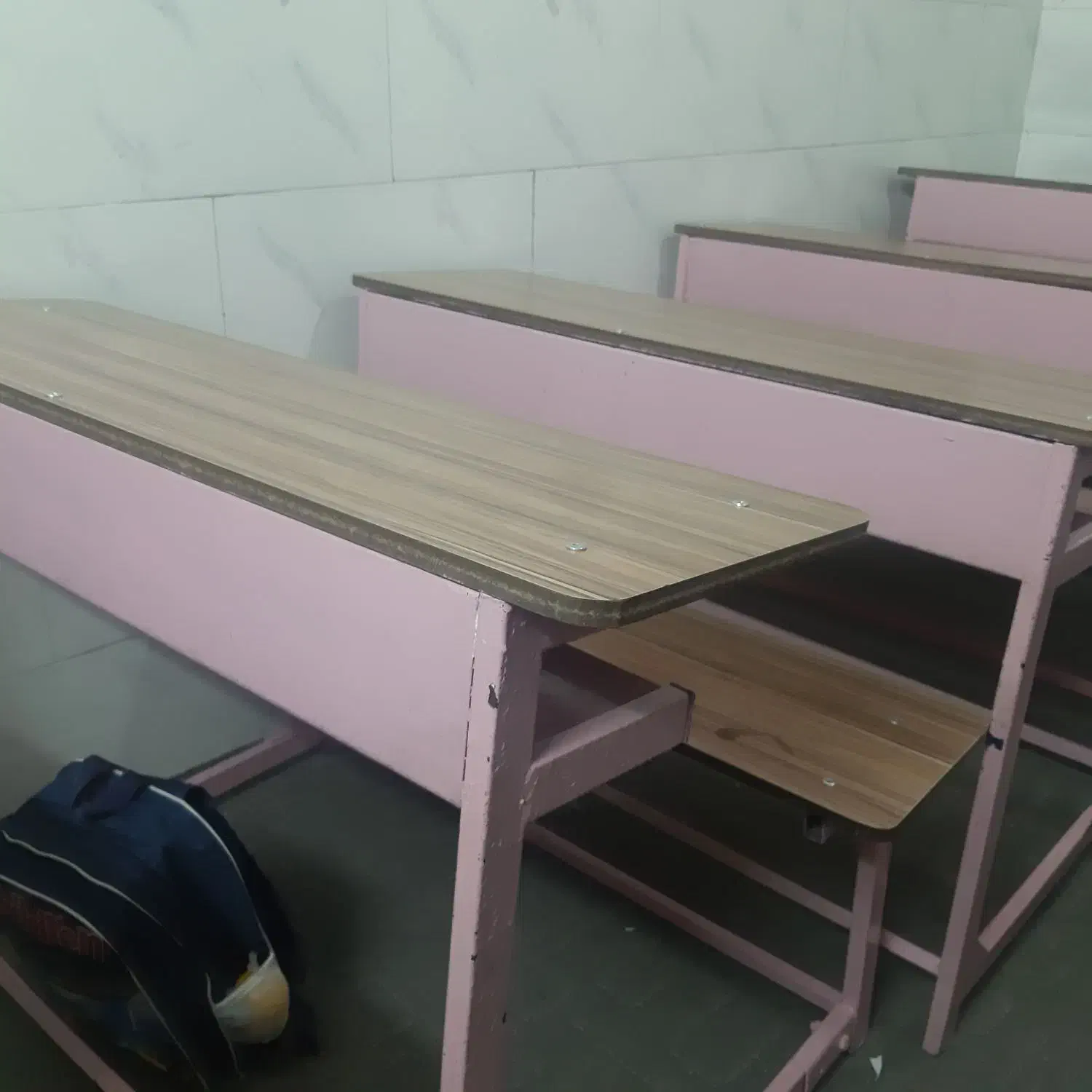 نیمکت|صندلی و نیمکت|قم, تولید دارو و یخچال|دیوار