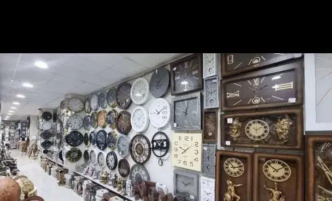 در۳طبقه،بزرگترین فروشگاه خیابان کاوه روبروی سوختگی|ساعت دیواری و تزئینی|اصفهان, پوریای ولی|دیوار