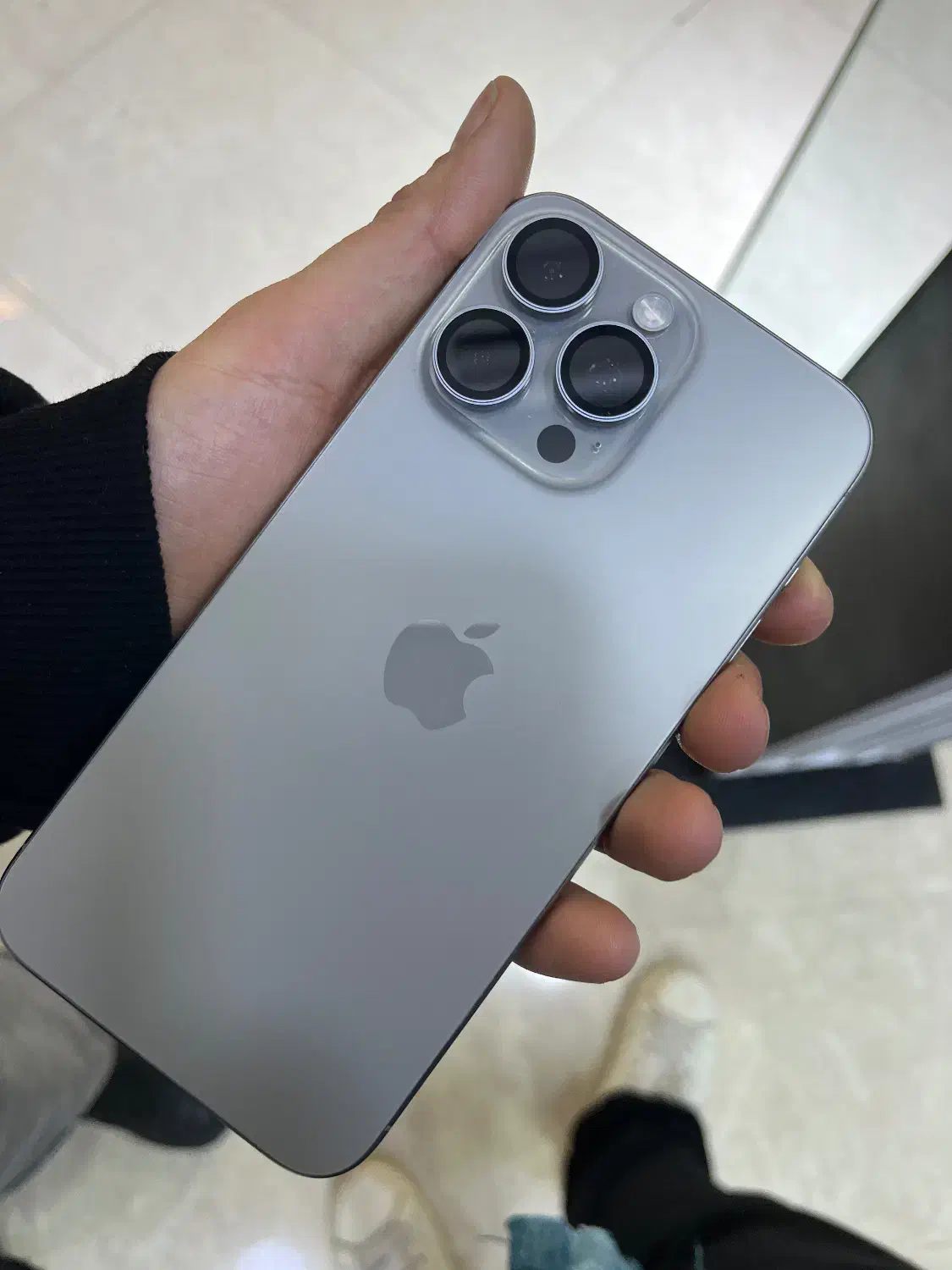 ایفن ۱۵پرومکس|موبایل|خرم‌آباد, |دیوار