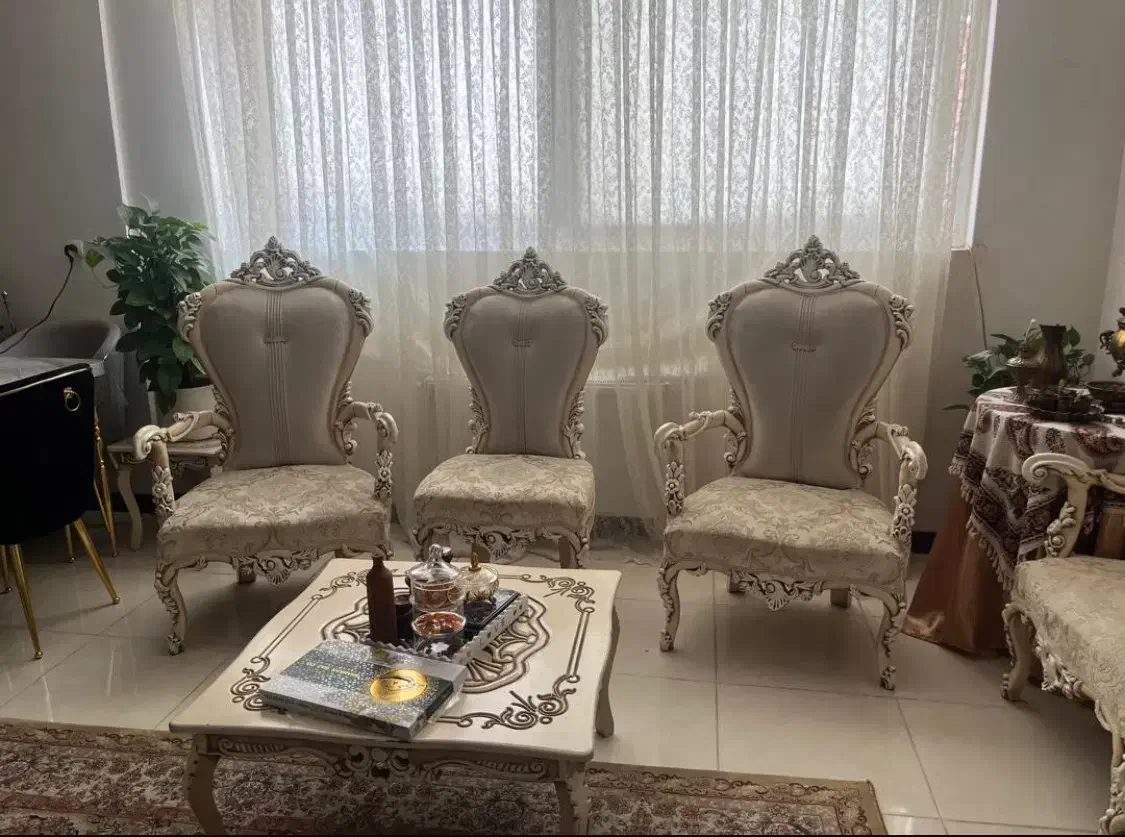 مبلمان ۹ نفره سلطنتی|مبلمان خانگی و میز عسلی|شاهین‌شهر, مسکن مهر|دیوار