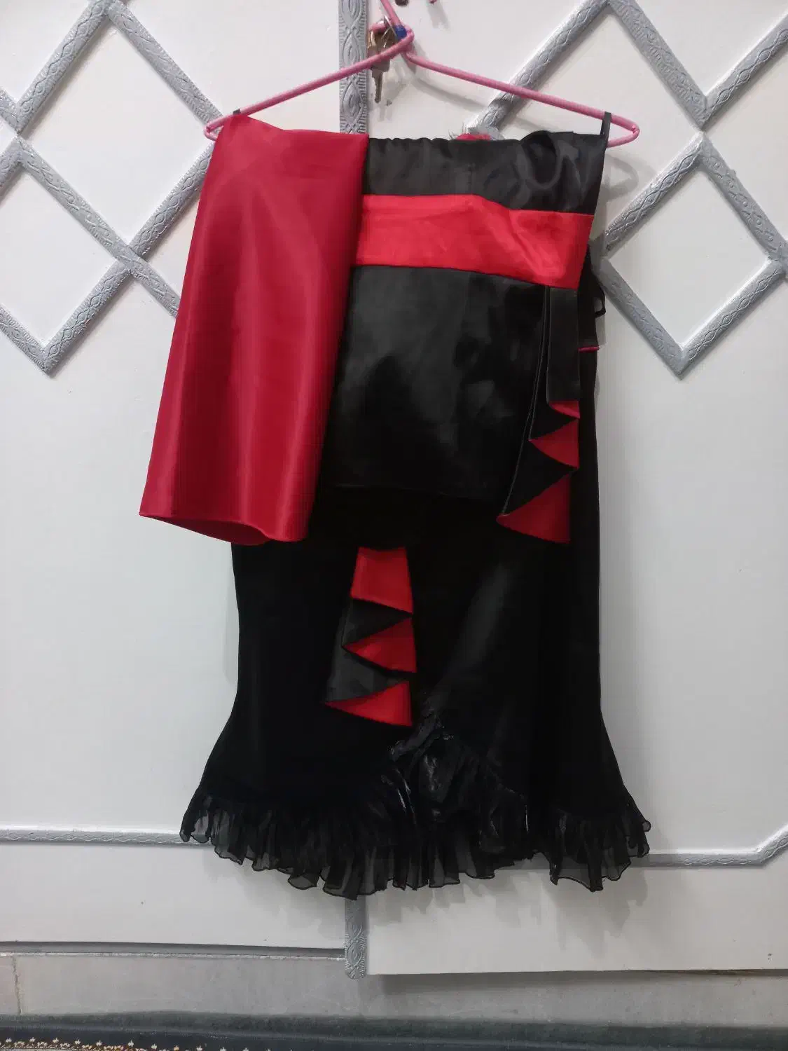 لباس مجلسی|لباس|میبد, |دیوار