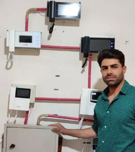 برقکارساختمان سیمکشی/تعمیرنصب آیفون نصب لوسترتلفن|خدمات پیشه و مهارت|سنندج, |دیوار