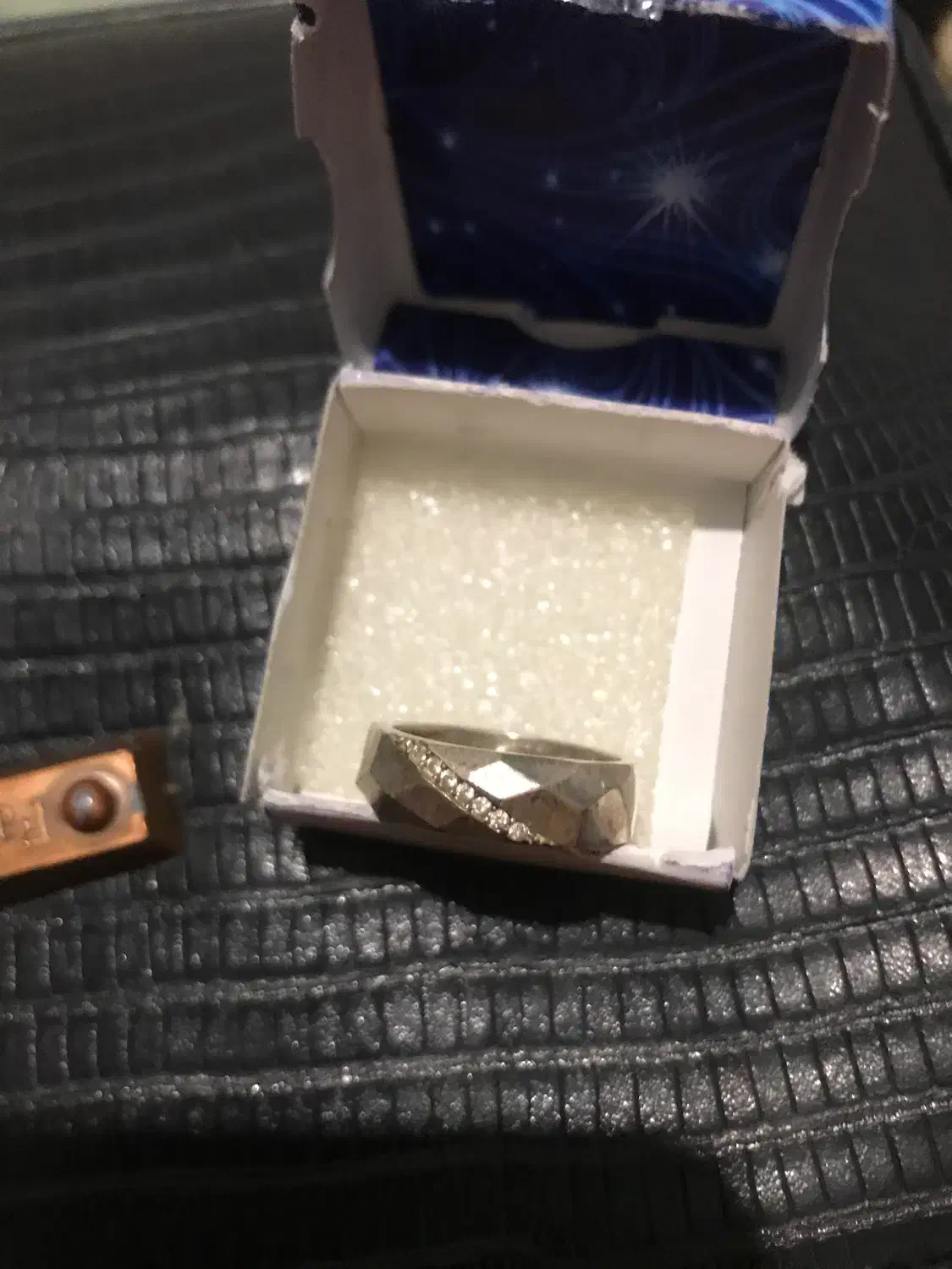 حلقه نقره|جواهرات|گلبهار, شهر جدید گلبهار|دیوار