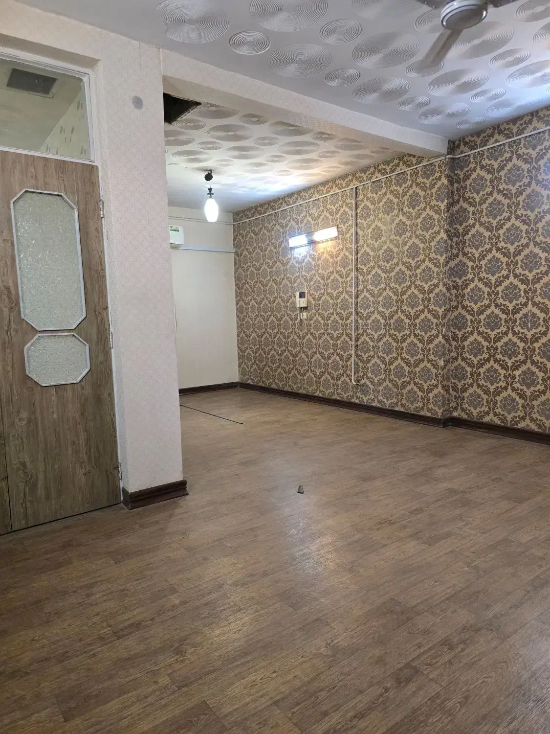 اجاره اتاق از یک دفتر اداری/دفتر وکالت /اجاره دفتر|اجارهٔ دفتر کار، اتاق اداری، مطب|یزد, |دیوار