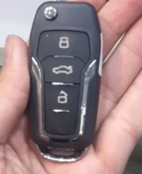 سویچ کلید ساینا s گم کردم|اشیا|بهبهان, |دیوار