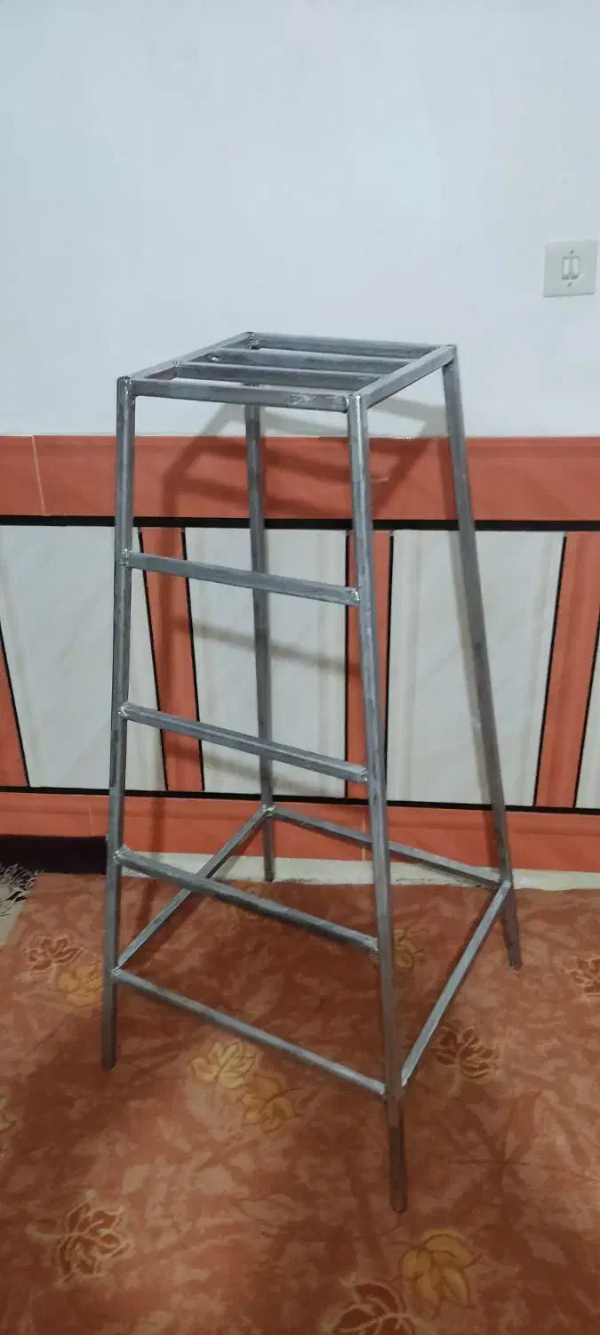 چهار پایه|صندلی و نیمکت|دزفول, |دیوار