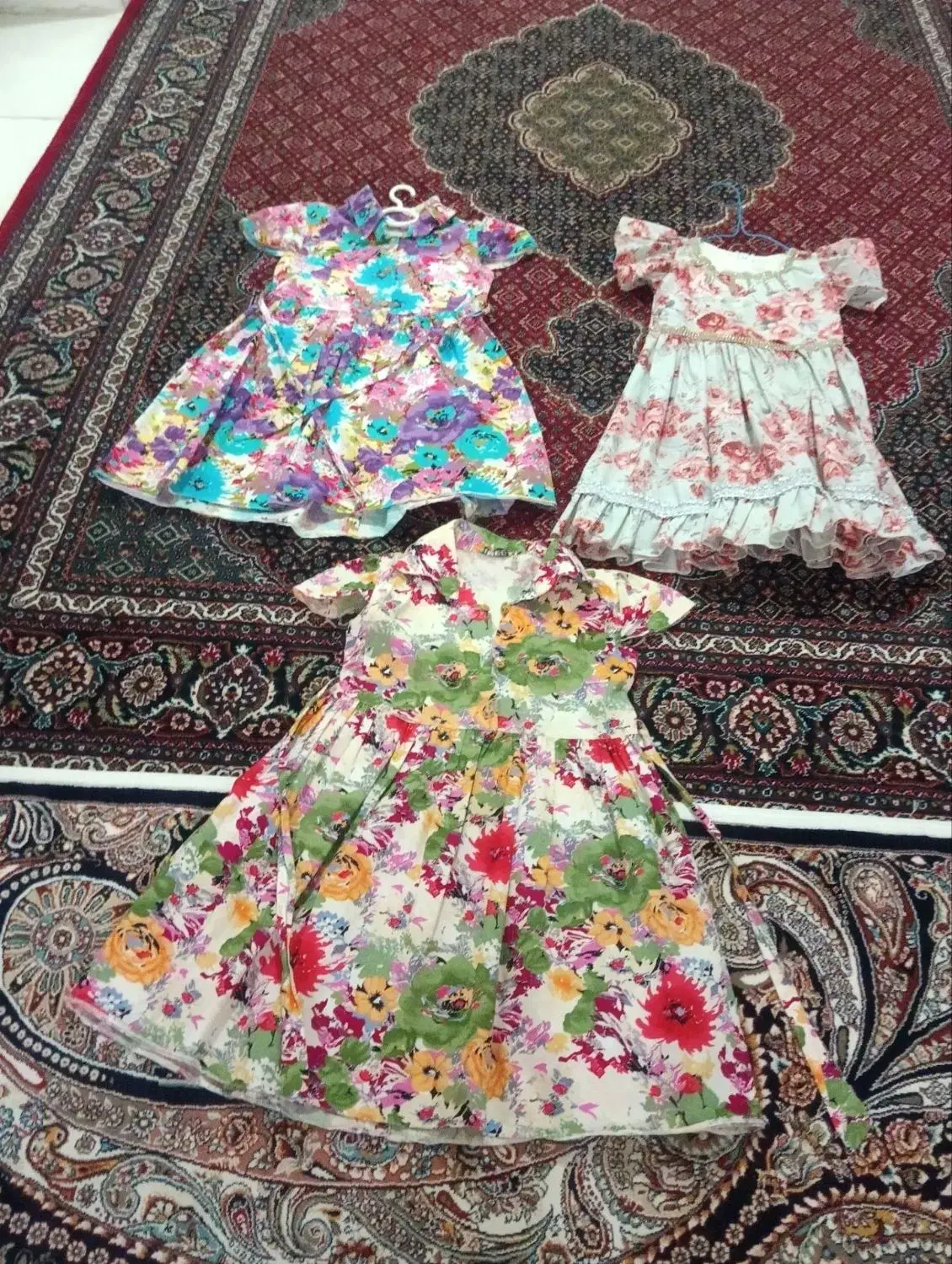 لباس بچگانه|لباس|دهگلان, |دیوار