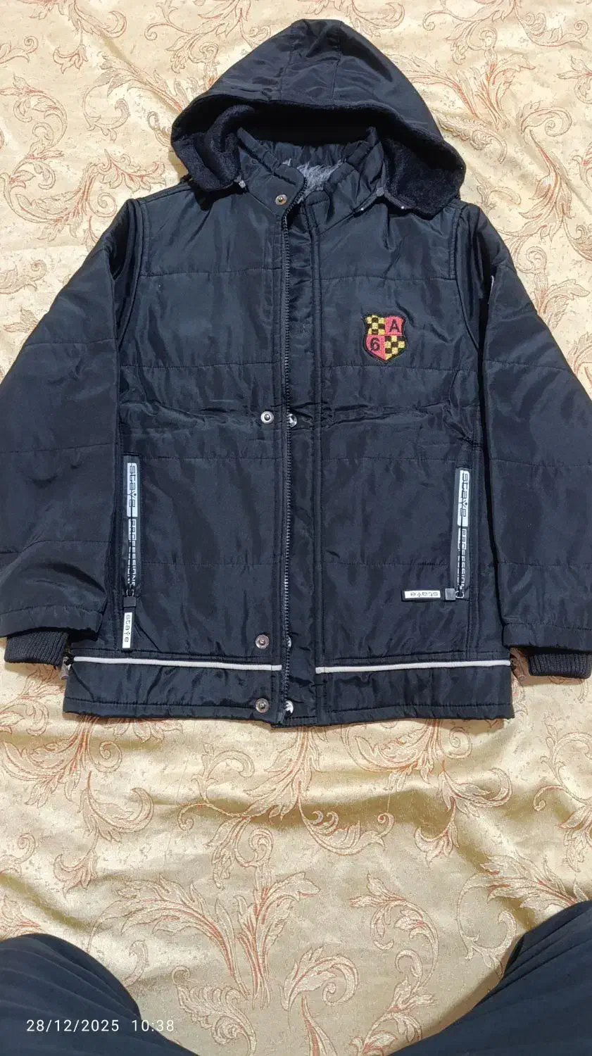 کاپشن|لباس|پاکدشت, حصار امیر|دیوار