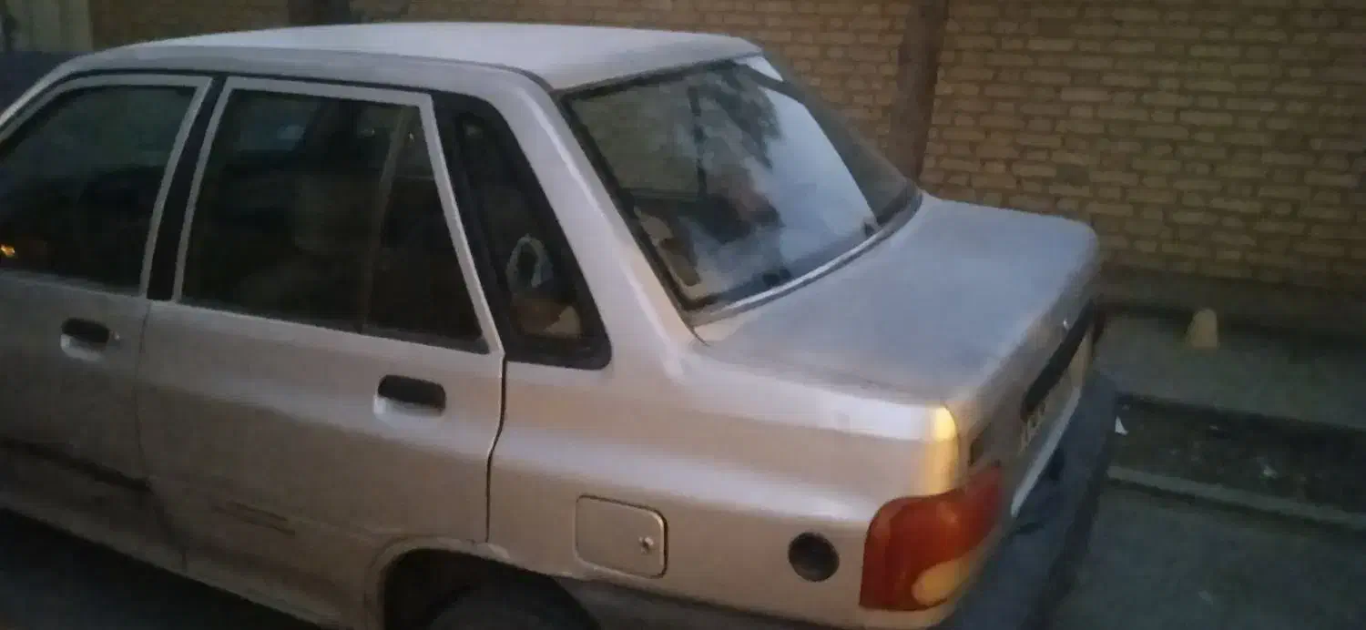 پراید مدل ۸۸ نقره ای متالیک.|خودرو سواری و وانت|نجف‌آباد, پادگان|دیوار