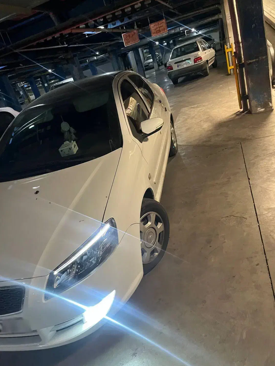 رانا پلاس پاناروما|خودرو سواری و وانت|پرند, فاز ۳|دیوار