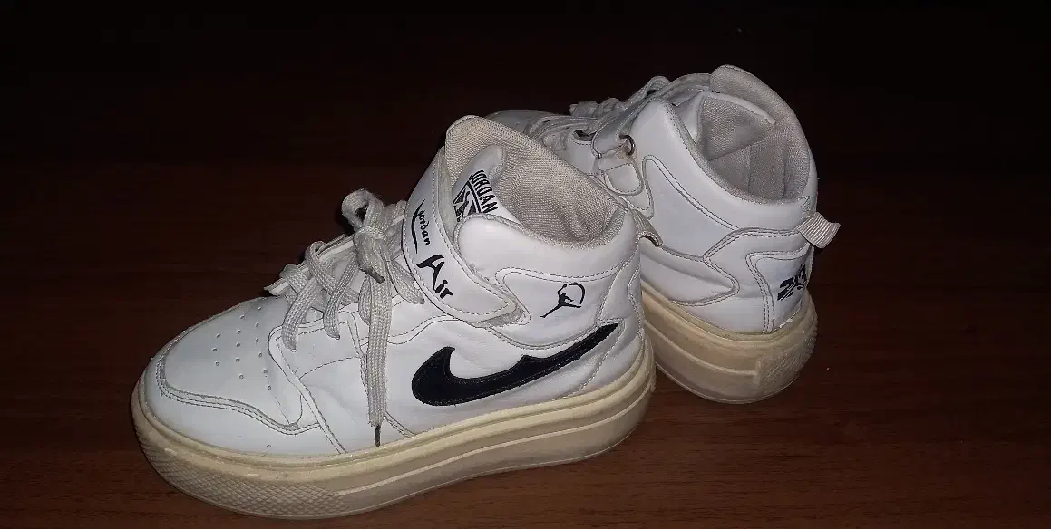 کتونی بچه گانه مارک|کفش و لباس بچه|خرم‌آباد, |دیوار