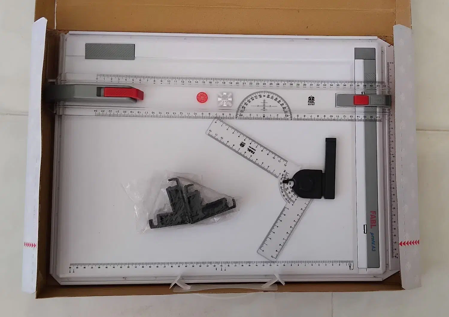 تخته رسم فابل مدل profil /سایز A3 (در حد نو)|لوازم التحریر|بسطام, |دیوار