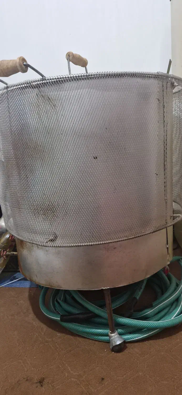 تنورگازی در حد نو فقط چندبار استفاده شده است|اجاق گاز و لوازم برقی پختوپز|باغ بهادران, |دیوار