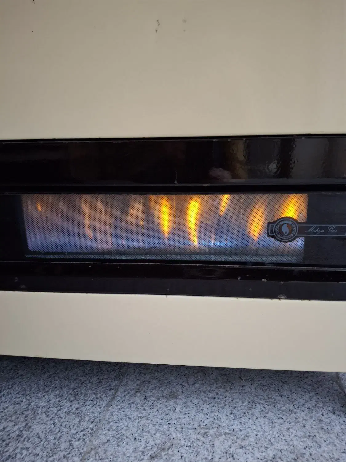 ۲ عدد بخاری خانگی|بخاری، هیتر، شومینه|رشت, دروازه لاکان|دیوار