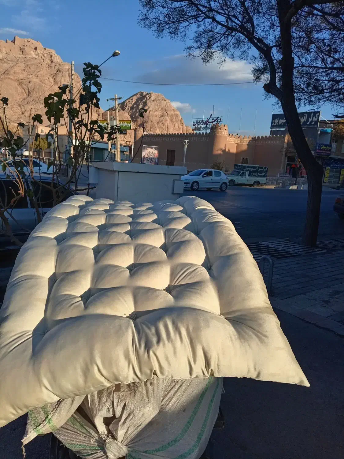 دوخت و دوز بالش، رو تختی، تشک لحاف سنتی|رختخواب، بالش، پتو|کرمان, |دیوار