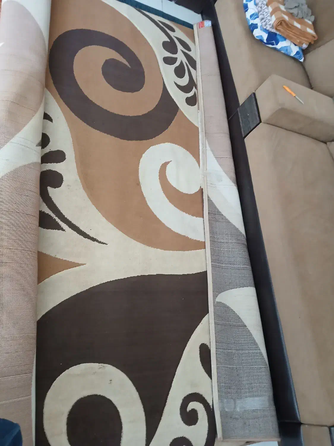 فروش فوری یک عدد فرش طرح گلیم سالم|فرش|شیراز, دارالرحمه|دیوار