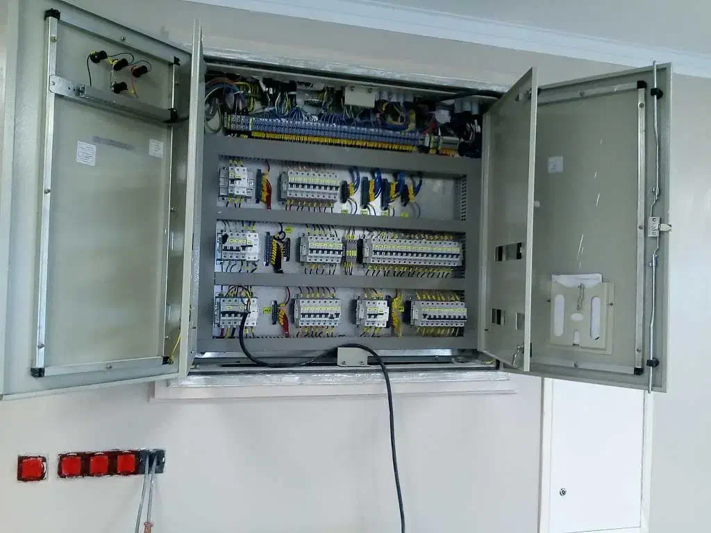 سیم کشی ساختمان دوربین مداربسته .|خدمات پیشه و مهارت|تبریز, |دیوار