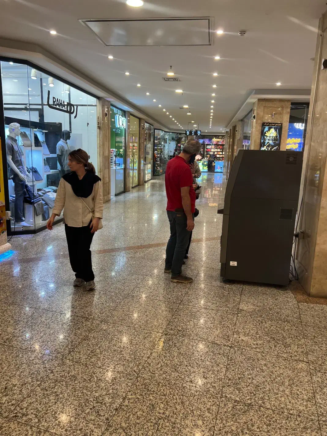 مغازه ۴ متر داخل مجتمع اترک موقعیت خوب|اجارهٔ مغازه و غرفه|تهران, سازمان برنامه شمالی|دیوار