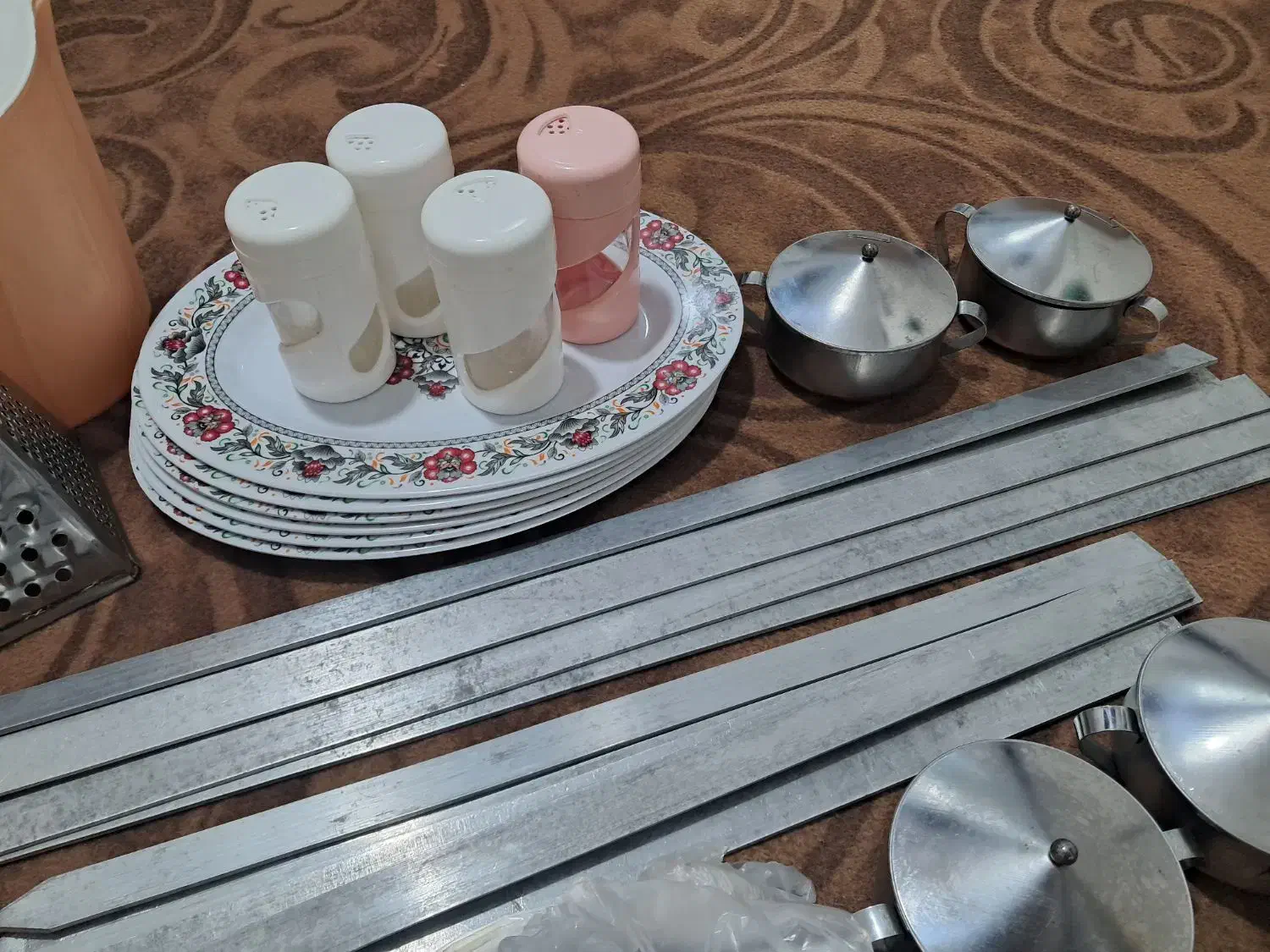 سیخ کوبیده|ظروف پخت‌وپز|لوندویل, |دیوار