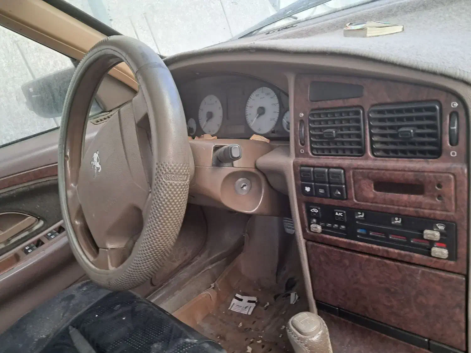 پژو پارس ۹۲ یکم خرج داره کم میکنم ازش|خودرو سواری و وانت|لنجان, |دیوار