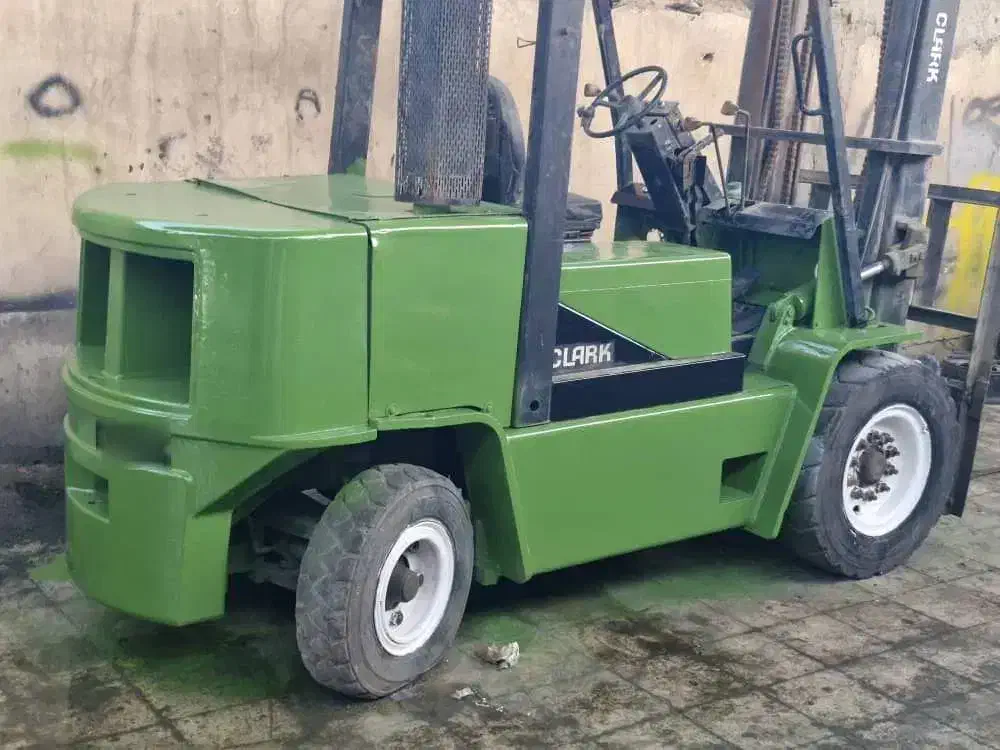 لیفتراک ۵ تن کلارک|خودرو سنگین|اصفهان, خانه اصفهان|دیوار