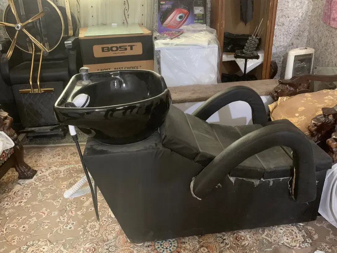 سرشور،صندلی ارایشگری،مبل(وسایل ارایشگاه)|آرایشگاه و سالن‌های زیبایی|بندرعباس, |دیوار