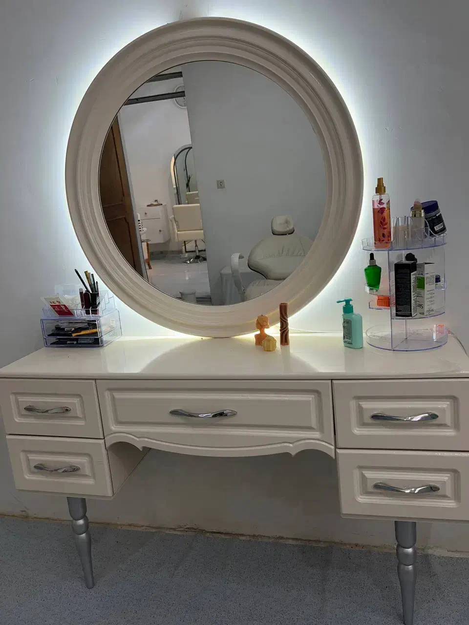 تجهزات آریشگاهی سالن|آرایشگاه و سالنهای زیبایی|آزادشهر, |دیوار