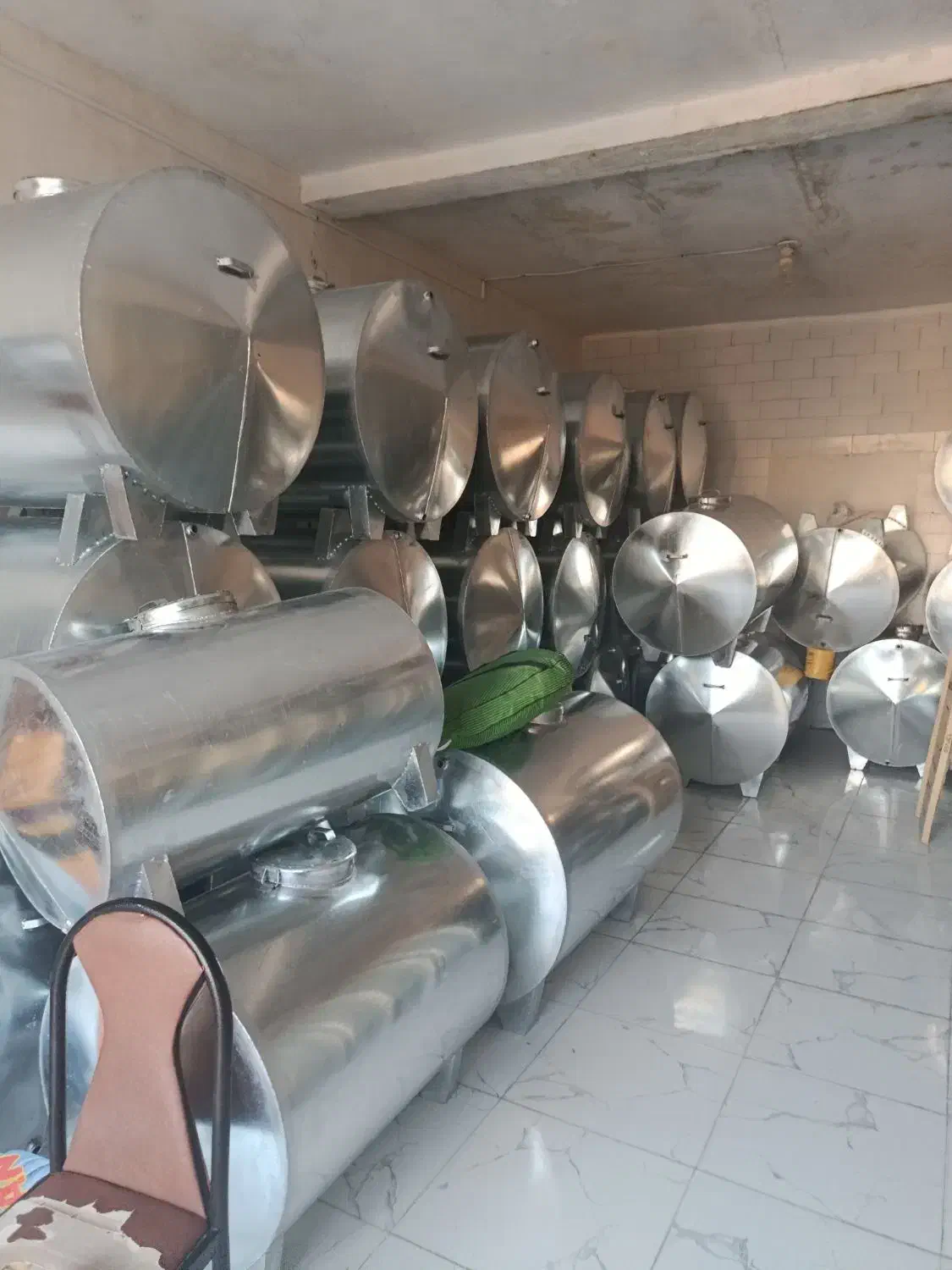 تانکر اب میشخاص|مصالح و تجهیزات ساختمان|ایلام, |دیوار