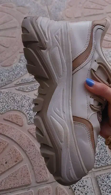 کفش|کیف، کفش، کمربند|یاسوج, |دیوار