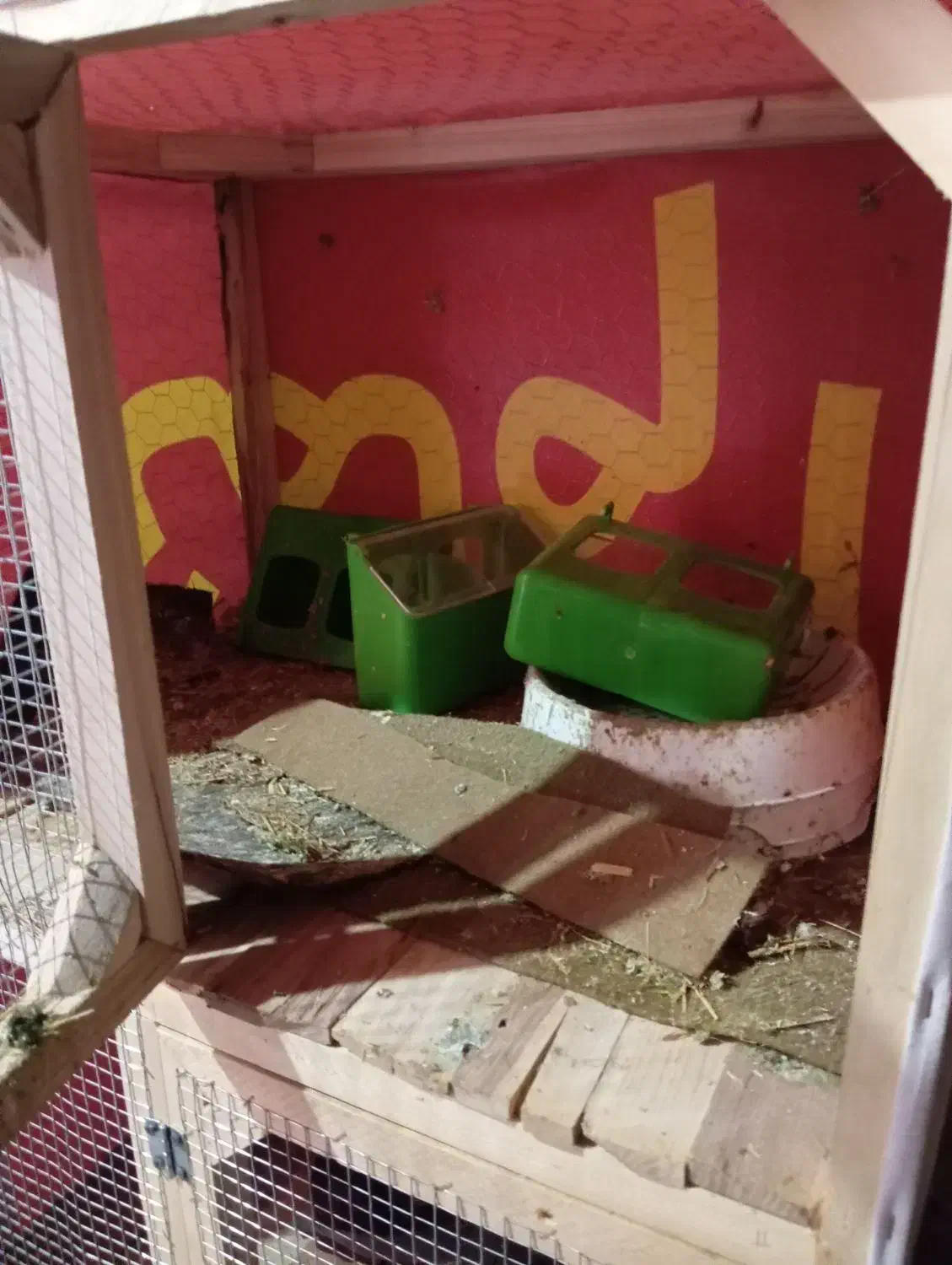 قفس|لوازم جانبی حیوانات|میان جلگه, |دیوار