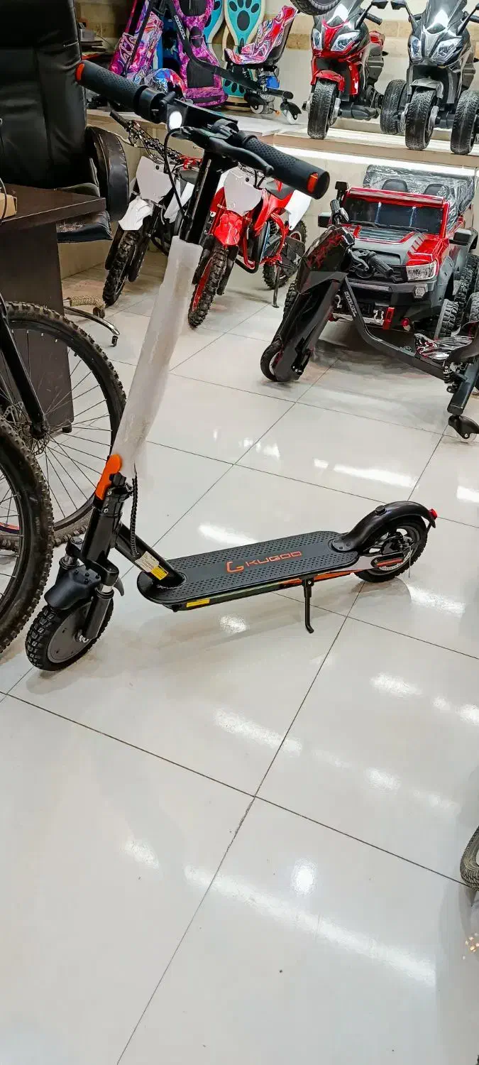 اسکوتر ایستاده کمک دار (غلامی)|دوچرخه، اسکیت، اسکوتر|زاهدان, |دیوار