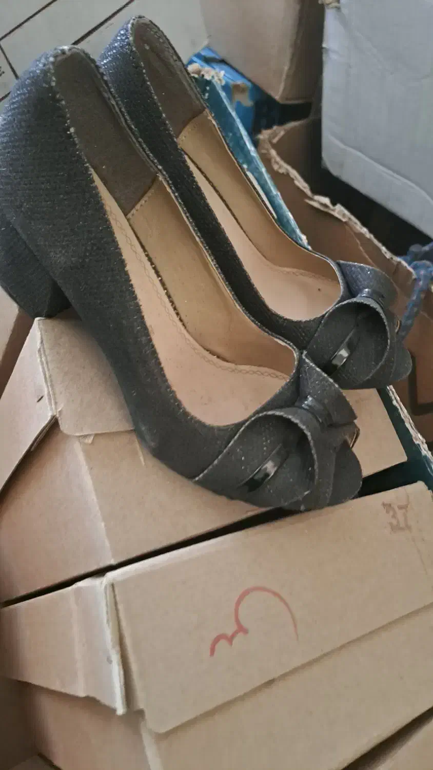 اسپرت کفش روفرشی مهمونی|کیف، کفش، کمربند|اصفهان, شیخ طوسی|دیوار