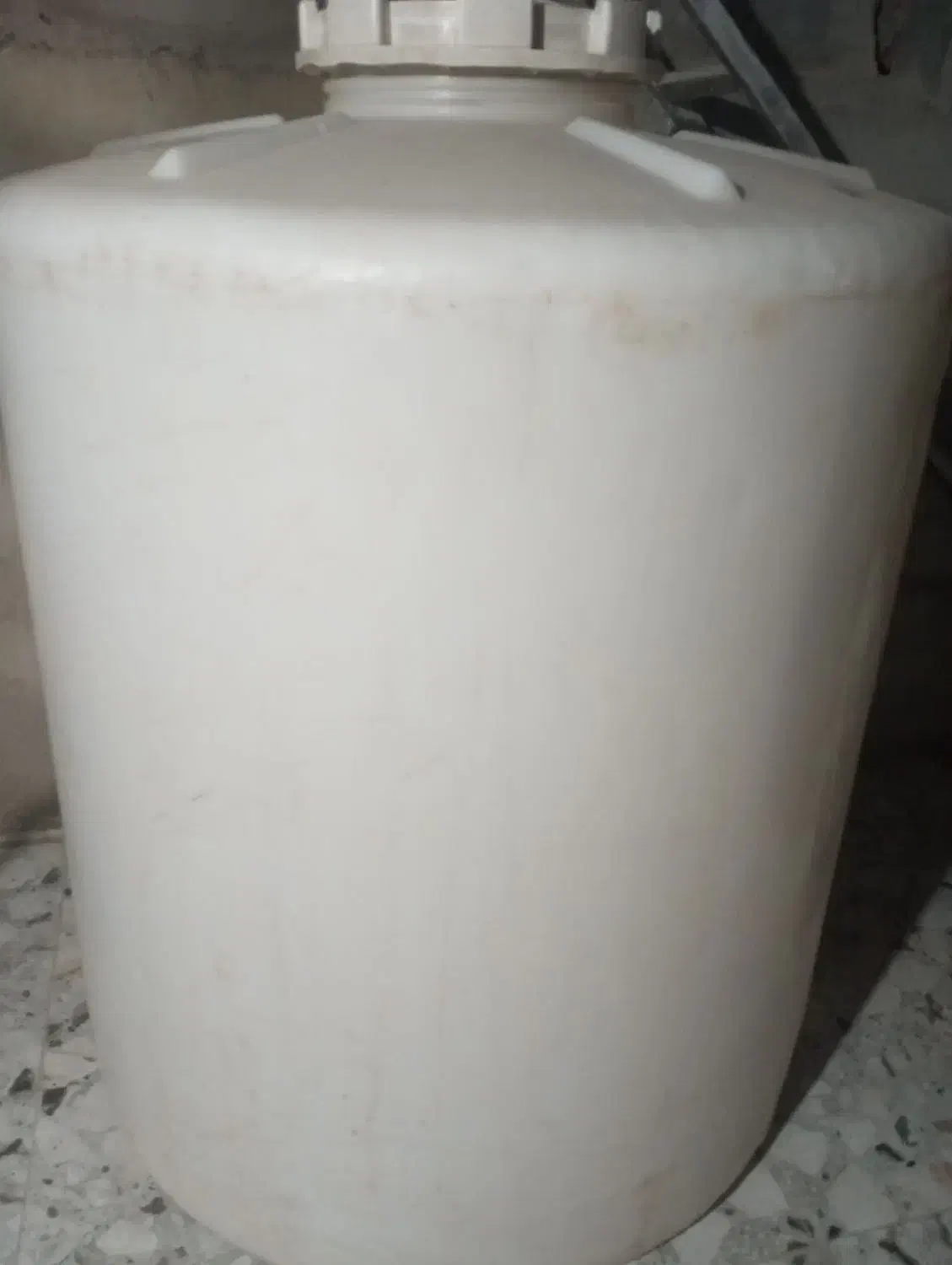 تانکر آب 2 هزار لیتر|عمده‌فروشی|رامشیر, |دیوار