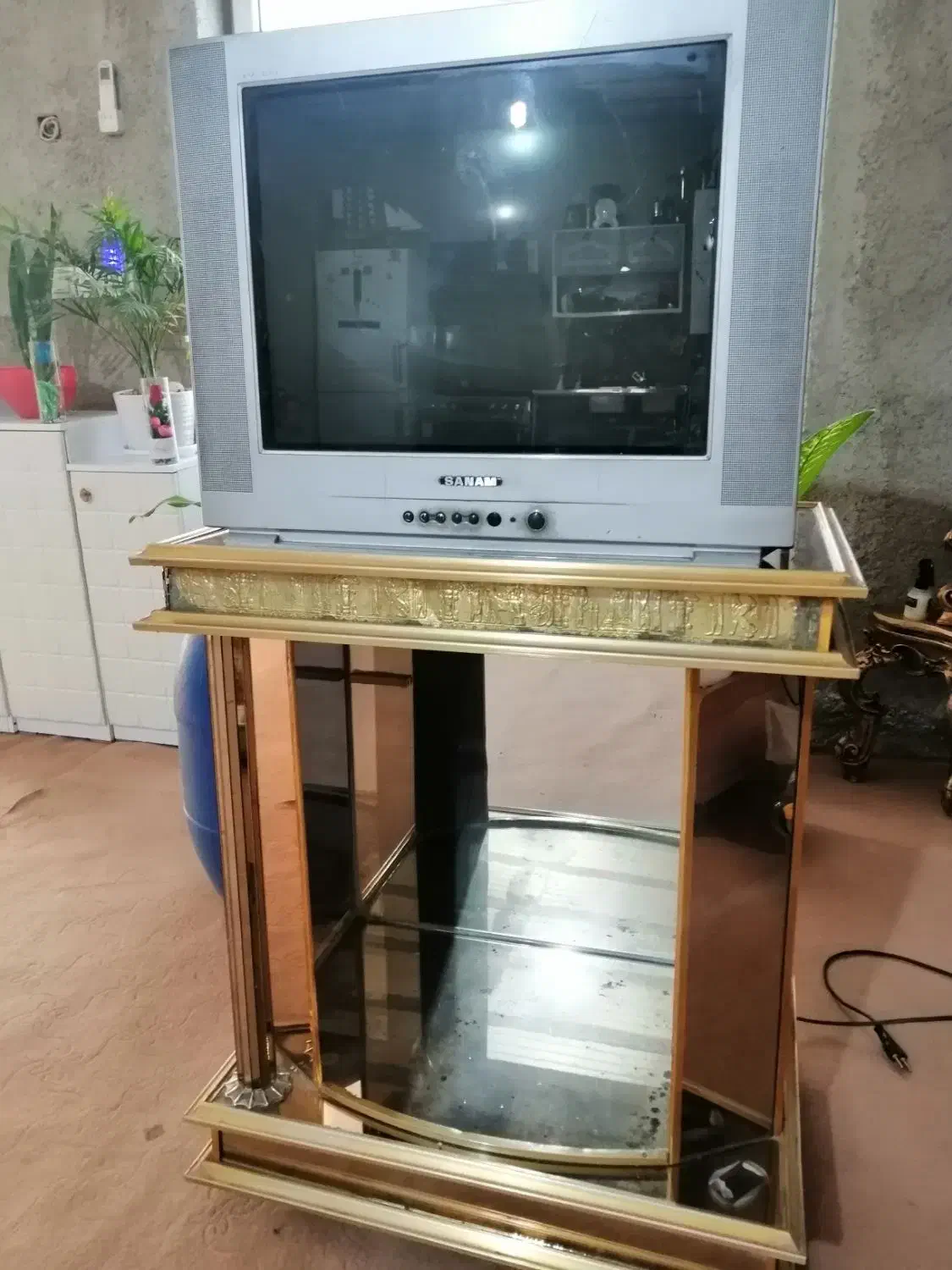 تلوزیون 21صنام اصلی کیفت تصویر عالی درحد|تلویزیون و پروژکتور|داراب, |دیوار