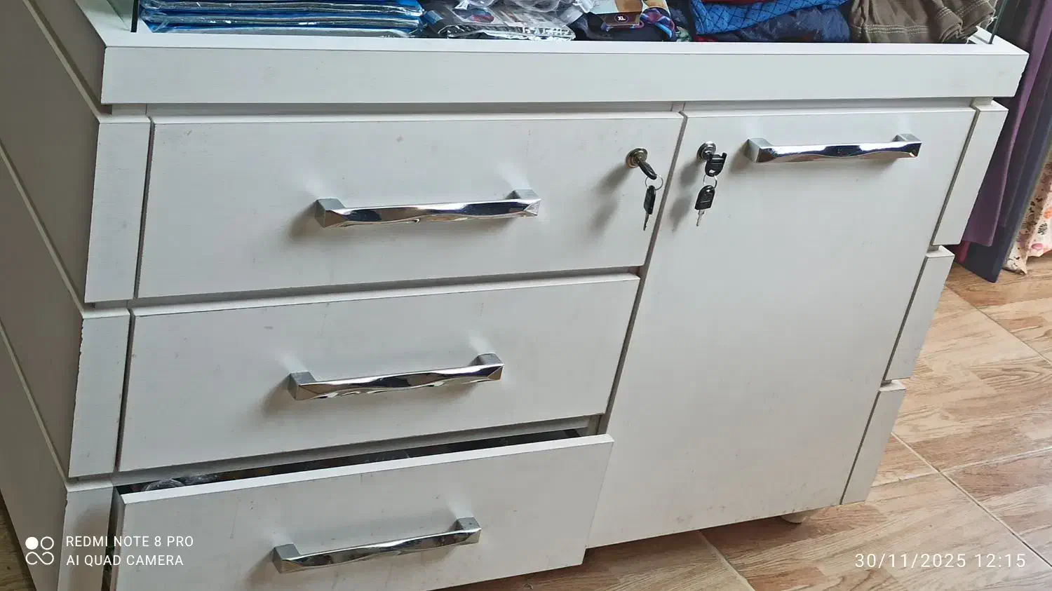 میز پبشخوان ام دی اف در حد نو|مبلمان اداری|ارومیه, |دیوار