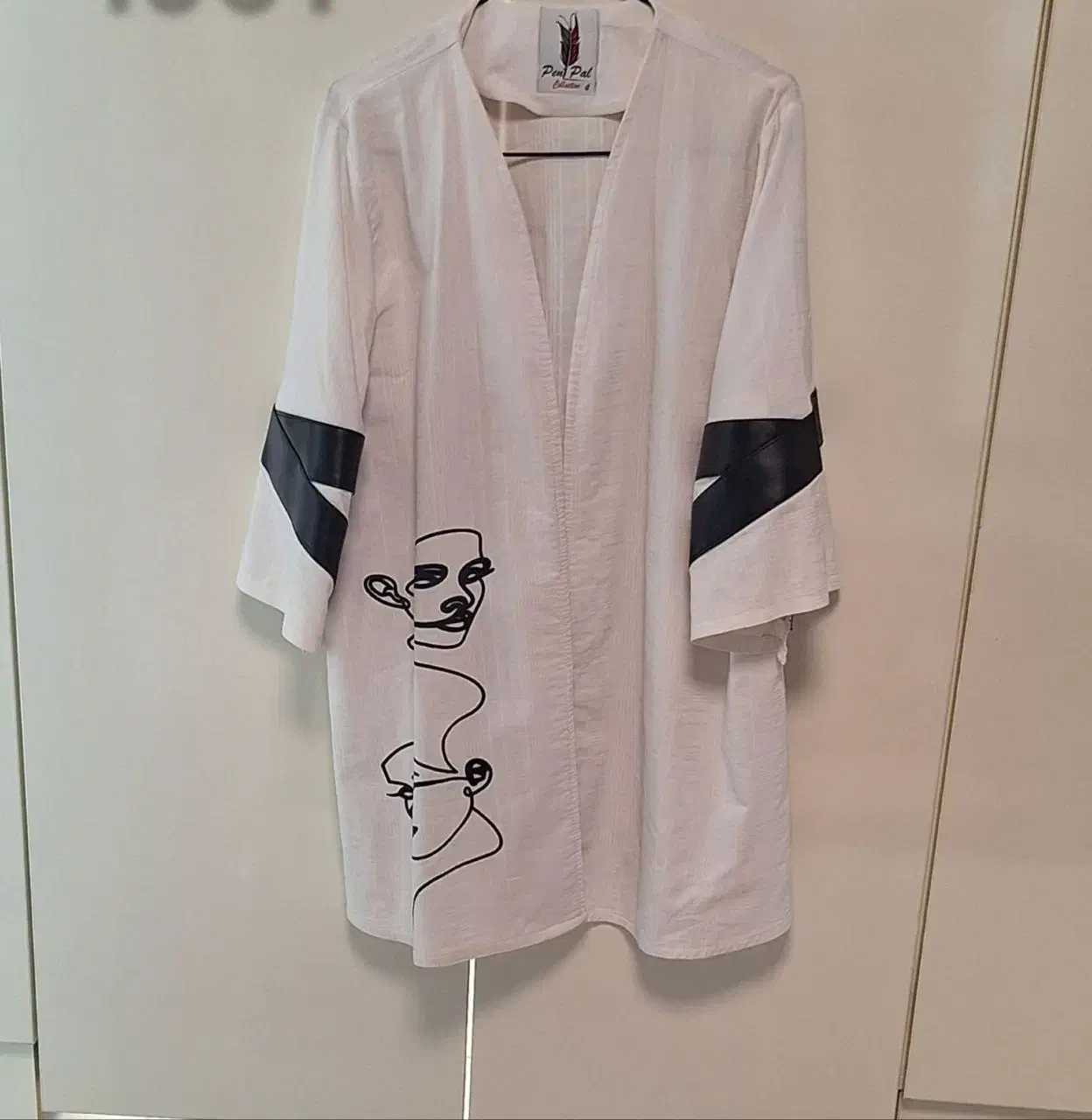 مانتو وشنل|لباس|یاسوج, |دیوار