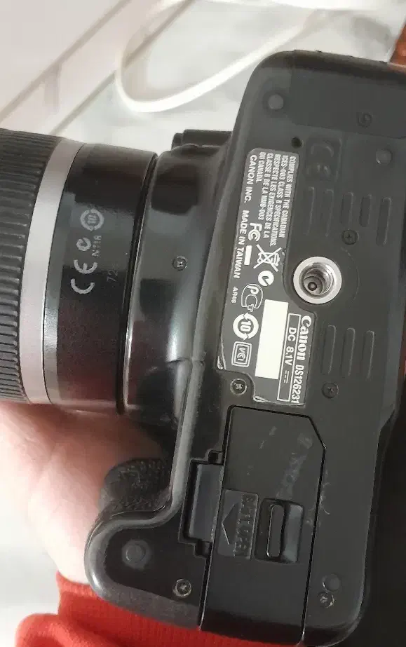 دوربین عکاسی Canon Kiss X3 و سه پایه عکاسی|دوربین عکاسی و فیلمبرداری|اردبیل, |دیوار