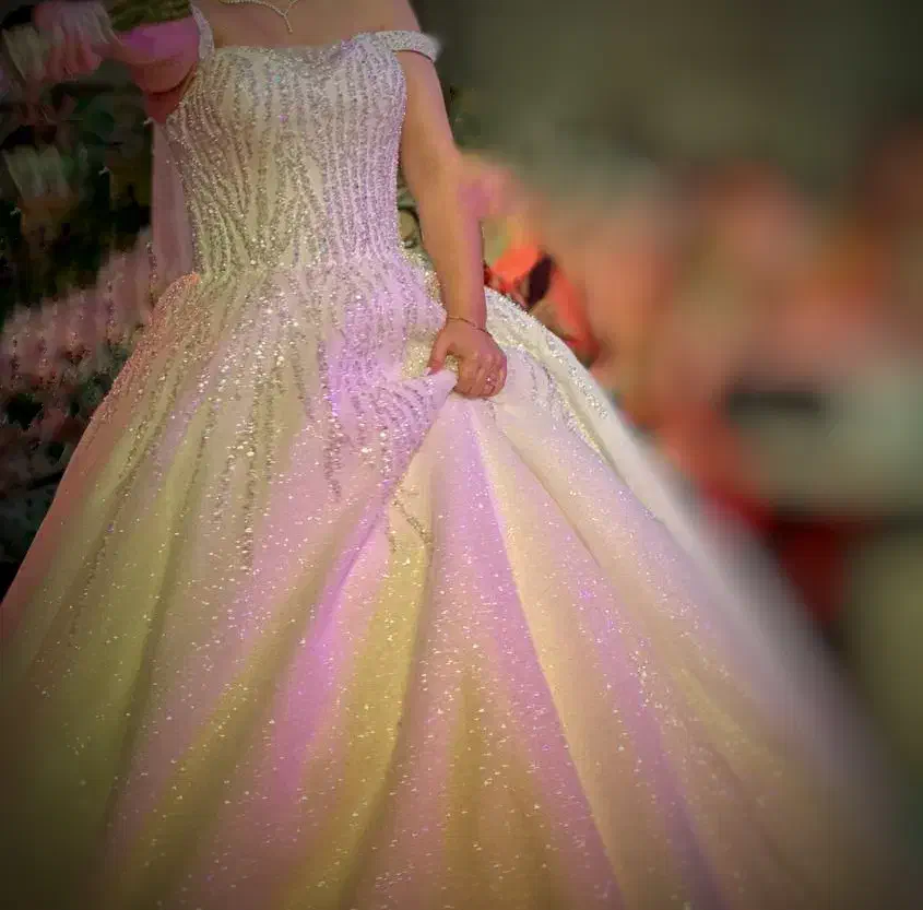 پیراهن عروس|لباس|لنگرود, |دیوار