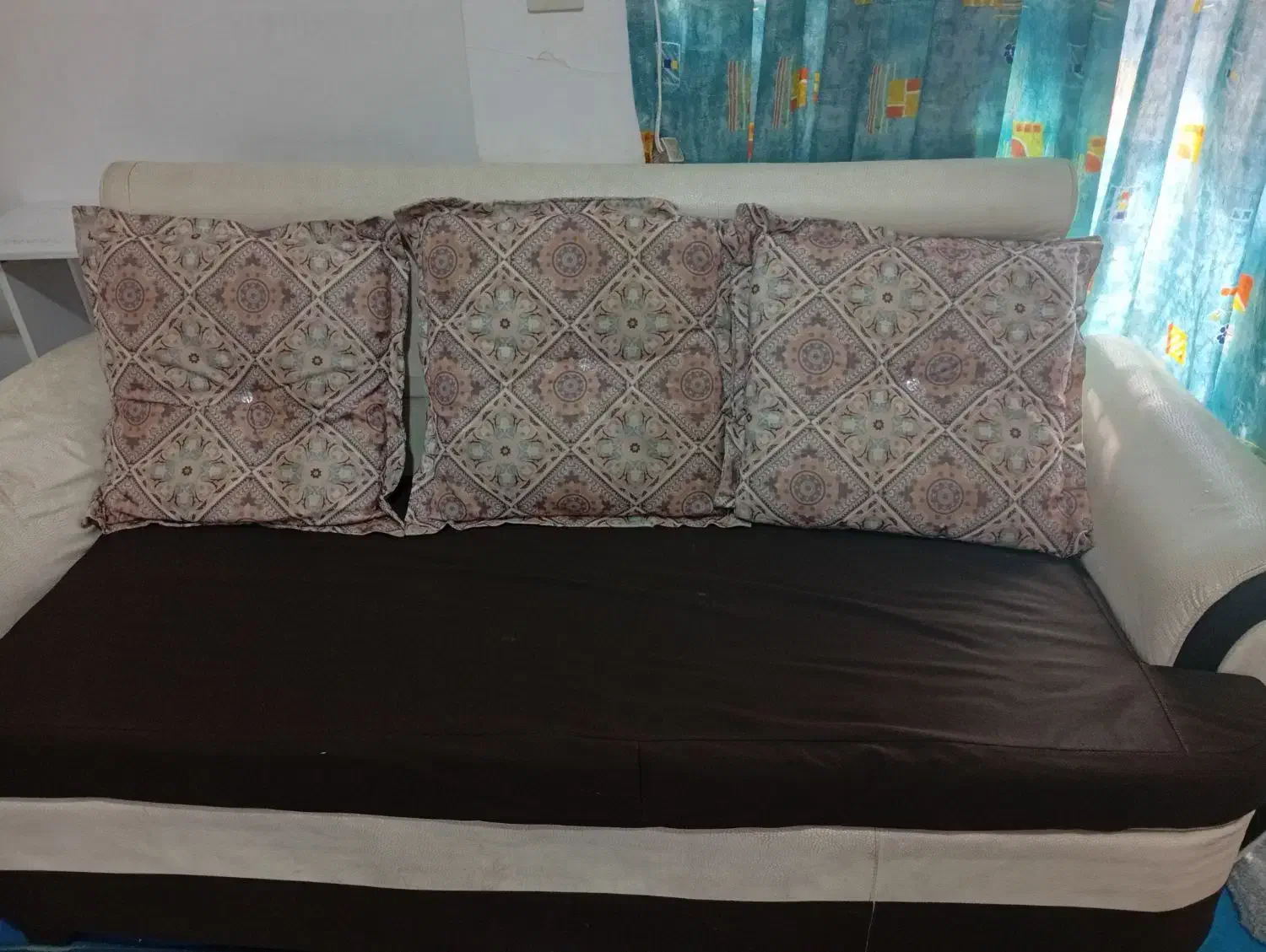 فروش فوری یک دست مبلمان هفت نفره درحد نو|مبلمان خانگی و میز عسلی|زاهدان, |دیوار