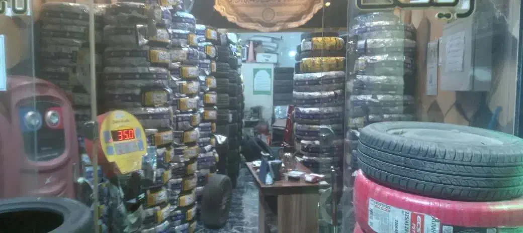 لاستیک خارجی اصل زیر قیمت بازار تخفیف ویژه محدود|قطعات یدکی و لوازم جانبی|اصفهان, سروستان|دیوار